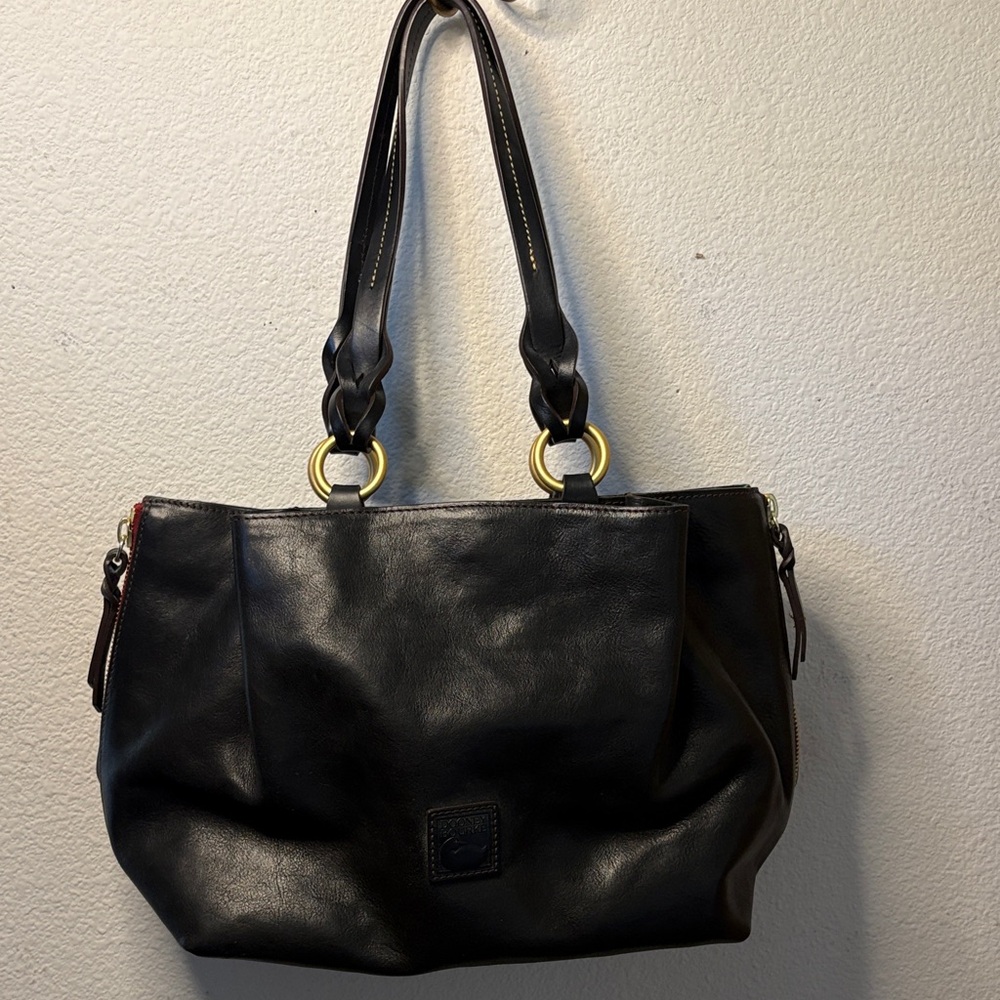 Dooney & Bourke Black Florentine Barlow large NWOT